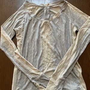 Lululemon long sleeve tee